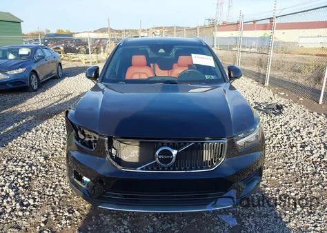 2019 Volvo Xc40 T5 Momentum/T5 R-Design z USA, uszkodzony, nr VIN YV4162XZ9K2019430